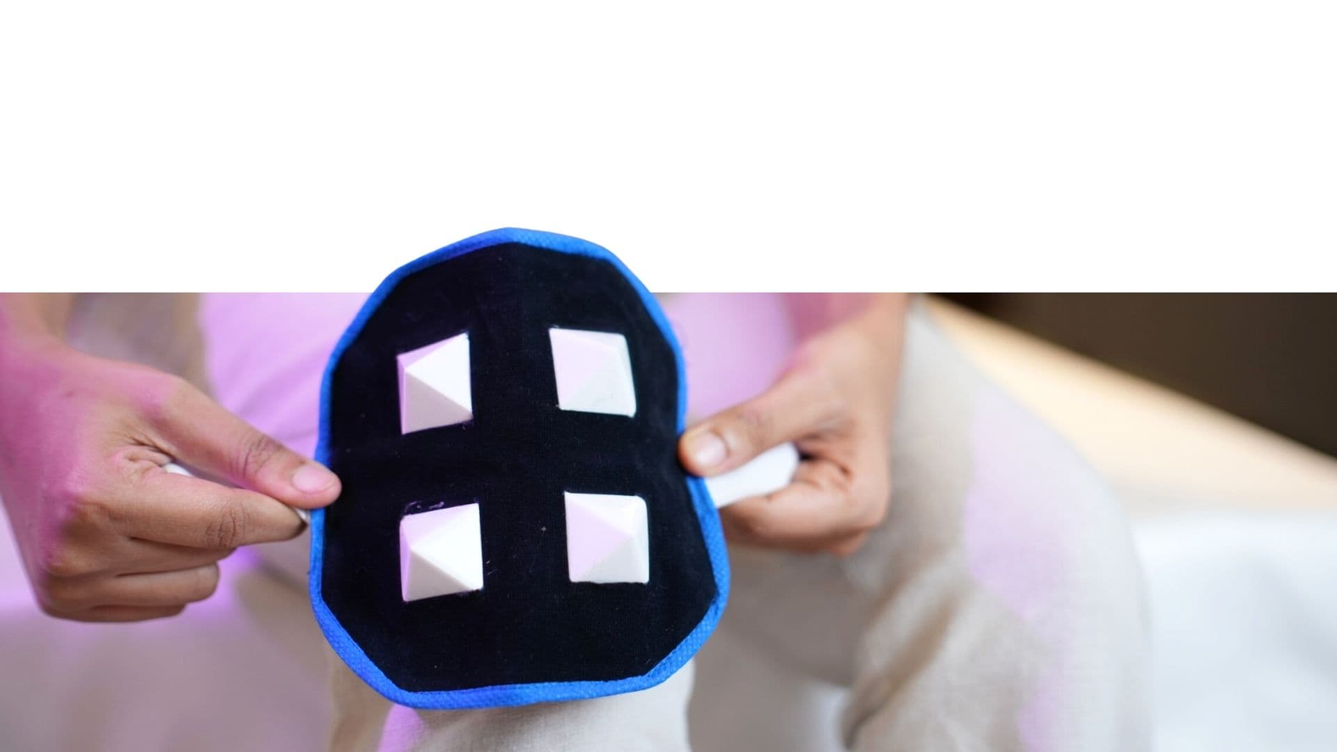 Set of 2 Knee Healing Pyramid Belt with 3 X 3 Plastic Pyramids